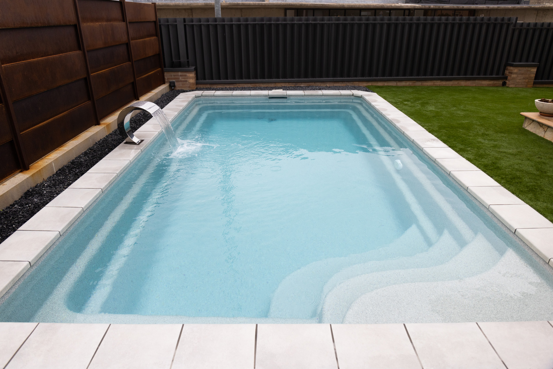 Archives: Pools  Ceramic de Luxe